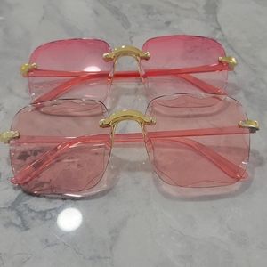 2 pairs of new women's sunglasses